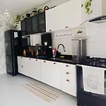Casa Guaruja Esquina Com Beira Mar Com Piscina Grande Na Enseada Pe Na Areia 50 Metros